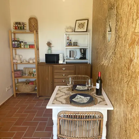 Monte Do Luar Bed & Breakfast 3*